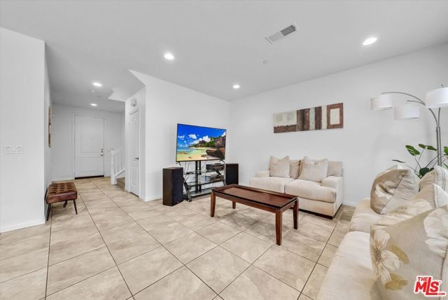 15686 Slowik Court, Fontana, CA 92336