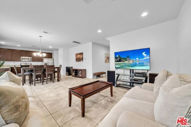 15686 Slowik Court, Fontana, CA 92336