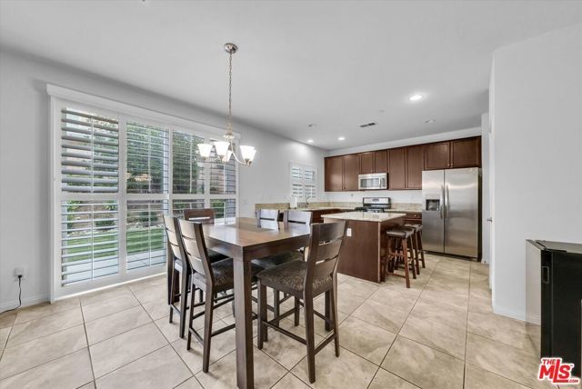 15686 Slowik Court, Fontana, CA 92336