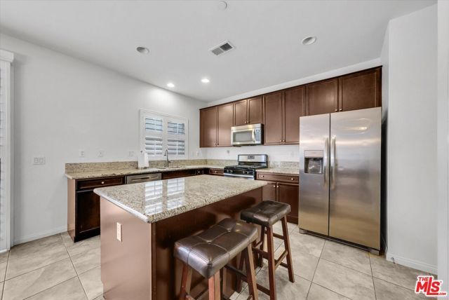 15686 Slowik Court, Fontana, CA 92336