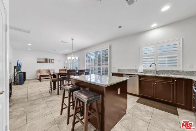 15686 Slowik Court, Fontana, CA 92336