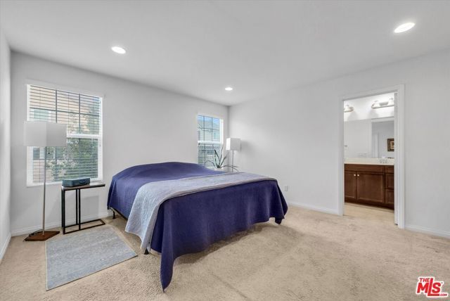 15686 Slowik Court, Fontana, CA 92336