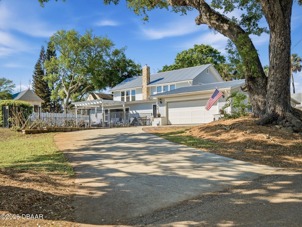 428 N Riverside Drive, Edgewater, FL 32132