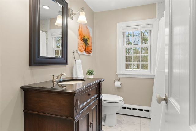 27 Colrain Rd, Topsfield, MA 01983