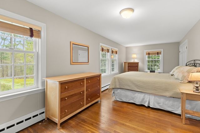 27 Colrain Rd, Topsfield, MA 01983