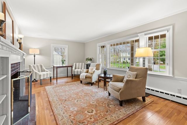 27 Colrain Rd, Topsfield, MA 01983