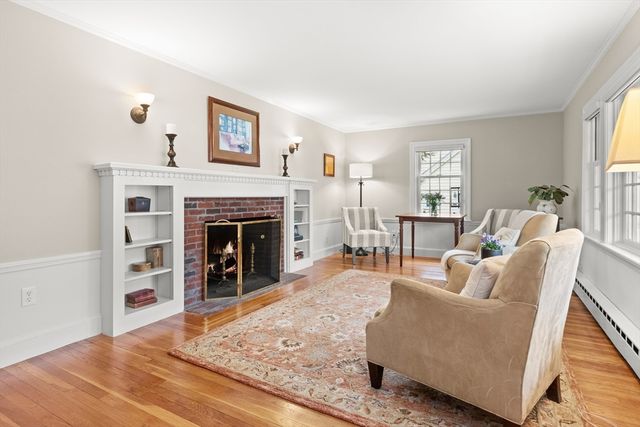 27 Colrain Rd, Topsfield, MA 01983