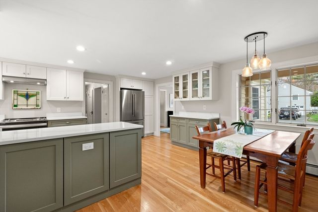 27 Colrain Rd, Topsfield, MA 01983