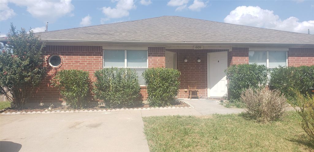 609 Kings Way Drive A, Mansfield, TX 76063