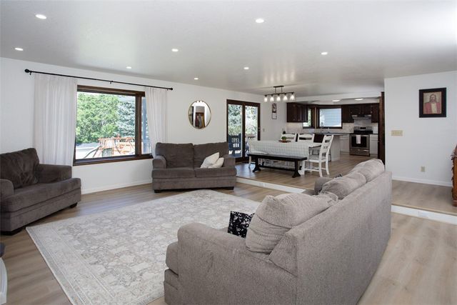 1061 Strawberry Avenue, Billings, MT 59105