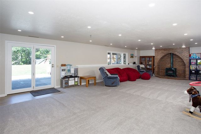 1061 Strawberry Avenue, Billings, MT 59105