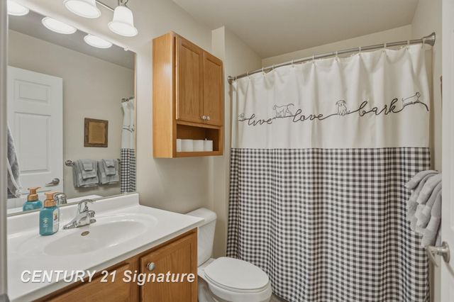 2187 Moonglow Court, Saginaw Twp, MI 48603