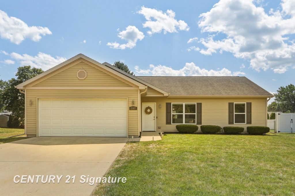 2187 Moonglow Court, Saginaw Twp, MI 48603