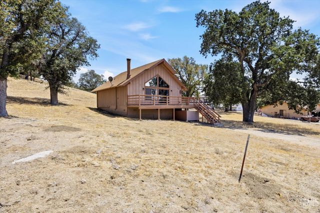 24220 Arroyo Court, Tehachapi, CA 93561