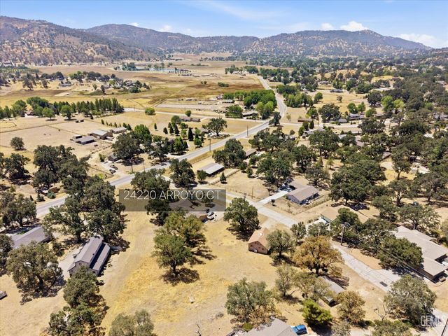 24220 Arroyo Court, Tehachapi, CA 93561