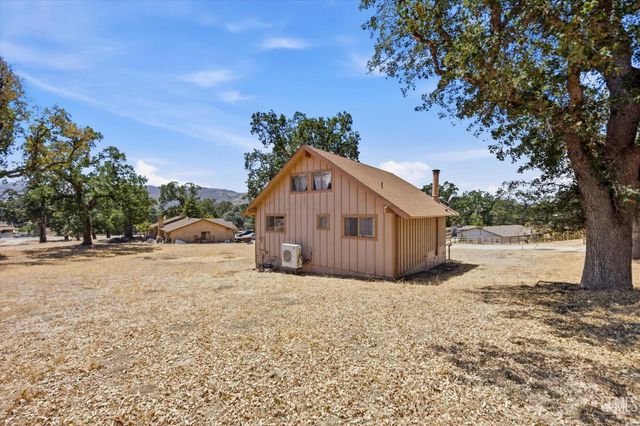 24220 Arroyo Court, Tehachapi, CA 93561