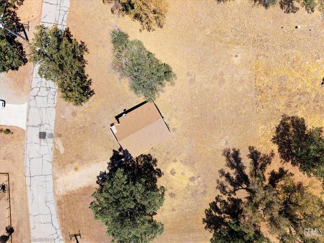 24220 Arroyo Court, Tehachapi, CA 93561