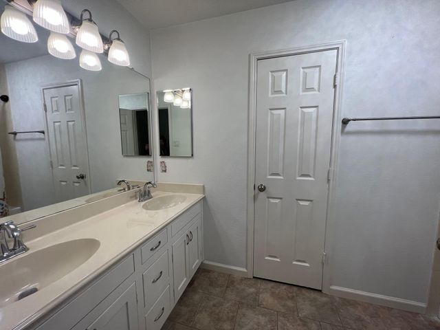 1008 Charter Oak Street, Allen, TX 75002