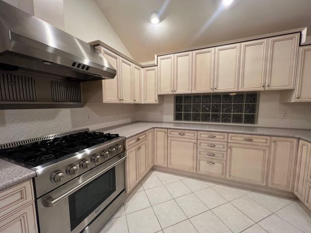1008 Charter Oak Street, Allen, TX 75002