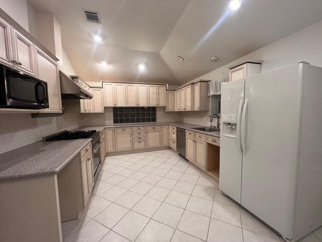 1008 Charter Oak Street, Allen, TX 75002