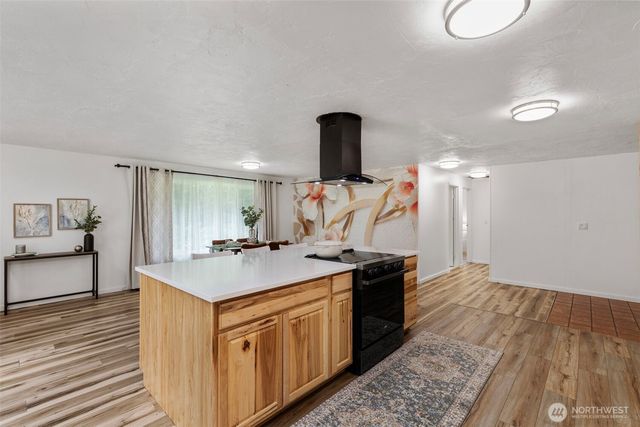 8377 Glenwood Road SW, Port Orchard, WA 98367