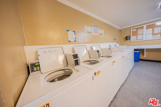 15425 Sherman Way 241, Los Angeles, CA 91406
