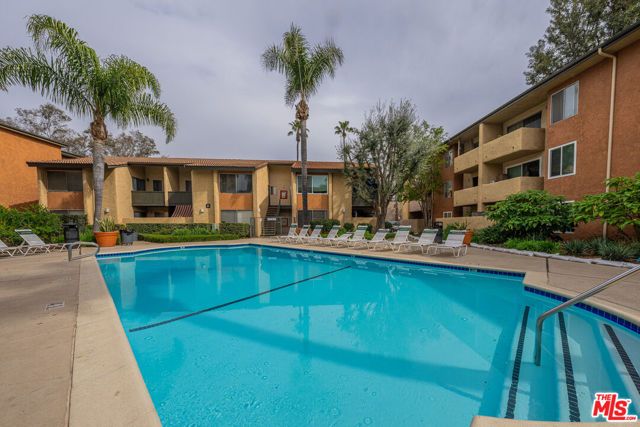 15425 Sherman Way 241, Los Angeles, CA 91406