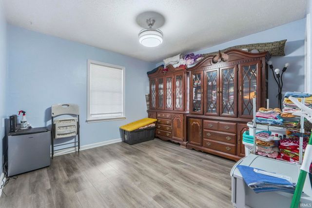 909 Mckinnie Avenue, Fort Wayne, IN 46806