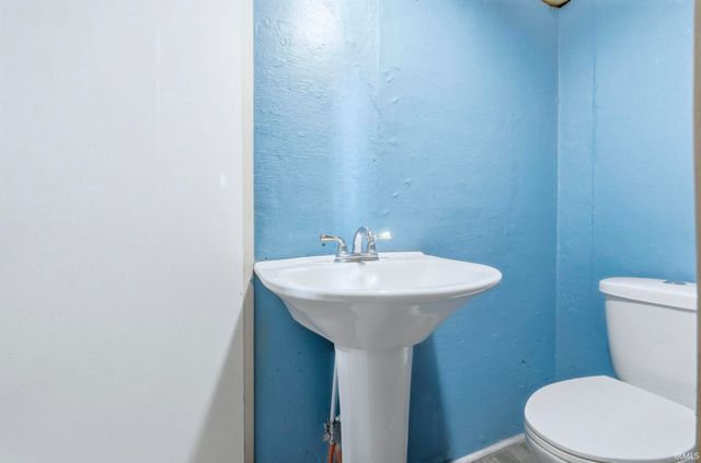 909 Mckinnie Avenue, Fort Wayne, IN 46806