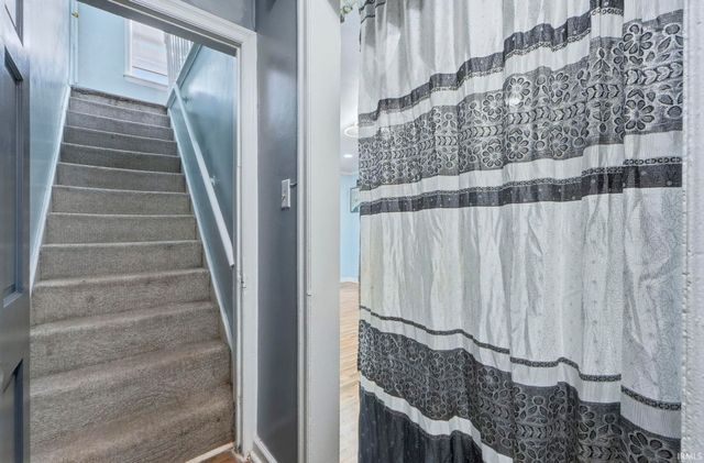 909 Mckinnie Avenue, Fort Wayne, IN 46806