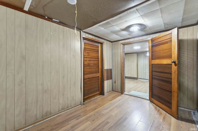 909 Mckinnie Avenue, Fort Wayne, IN 46806