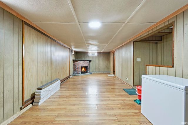 909 Mckinnie Avenue, Fort Wayne, IN 46806