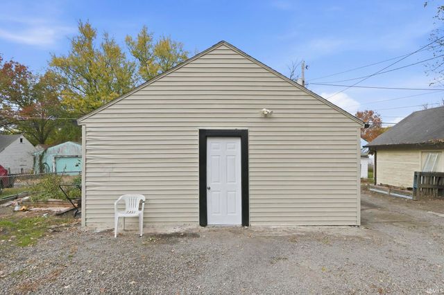 909 Mckinnie Avenue, Fort Wayne, IN 46806