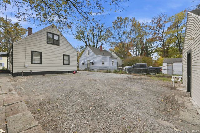 909 Mckinnie Avenue, Fort Wayne, IN 46806