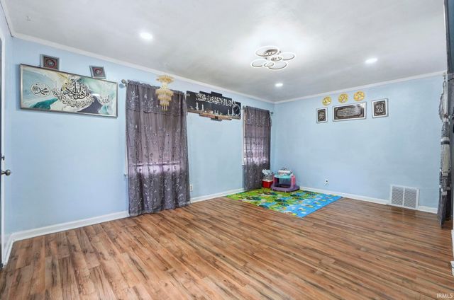 909 Mckinnie Avenue, Fort Wayne, IN 46806