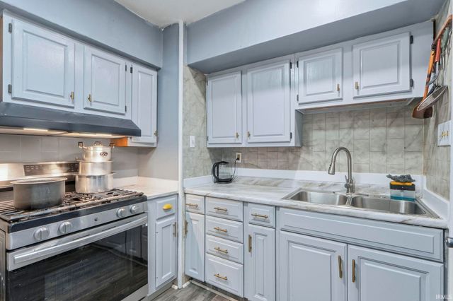 909 Mckinnie Avenue, Fort Wayne, IN 46806