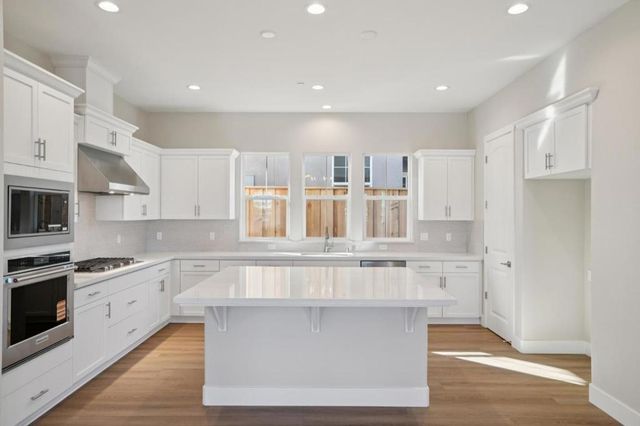 609 Santa Ynez Way, Marina, CA 93933