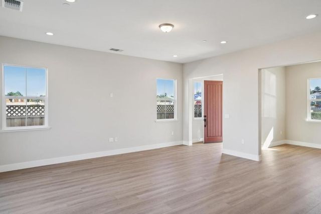 609 Santa Ynez Way, Marina, CA 93933