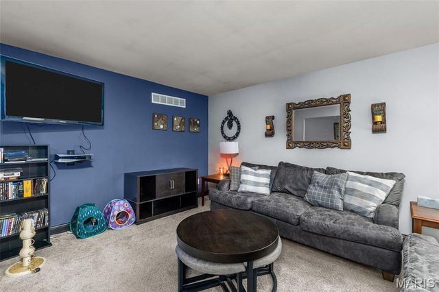 1188 Boardwalk Avenue, Florissant, MO 63031