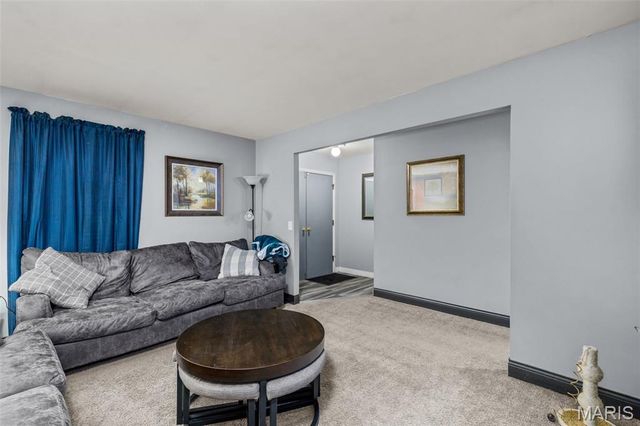 1188 Boardwalk Avenue, Florissant, MO 63031