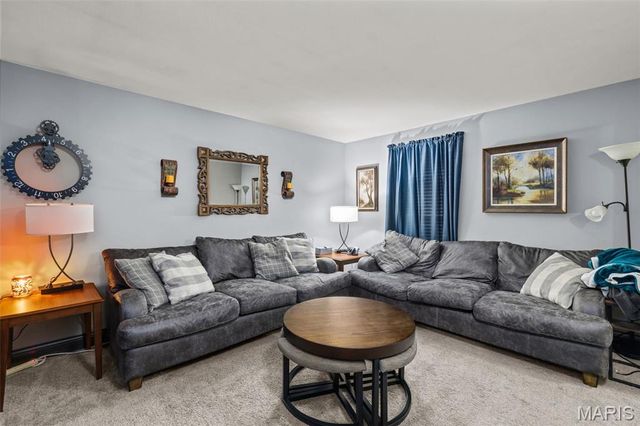 1188 Boardwalk Avenue, Florissant, MO 63031