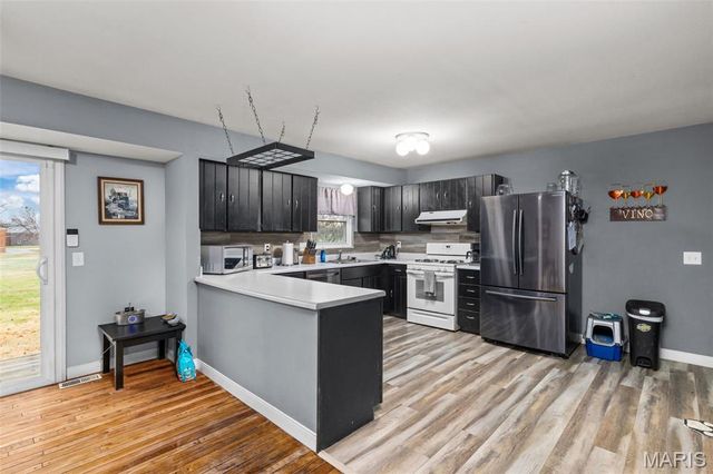 1188 Boardwalk Avenue, Florissant, MO 63031