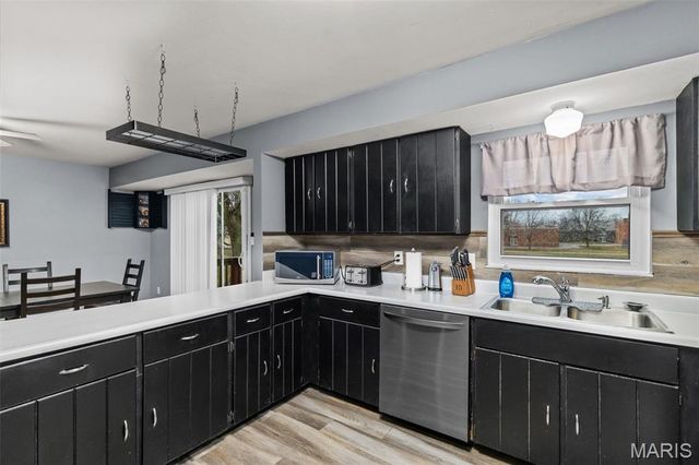 1188 Boardwalk Avenue, Florissant, MO 63031