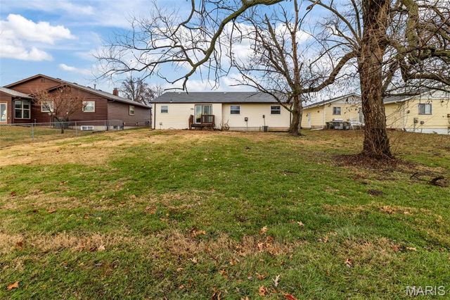 1188 Boardwalk Avenue, Florissant, MO 63031