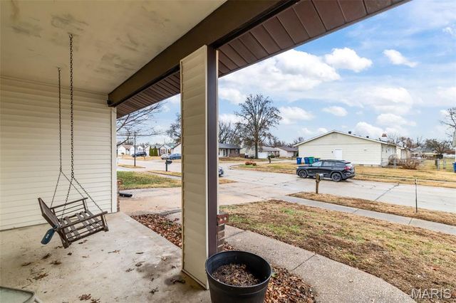 1188 Boardwalk Avenue, Florissant, MO 63031