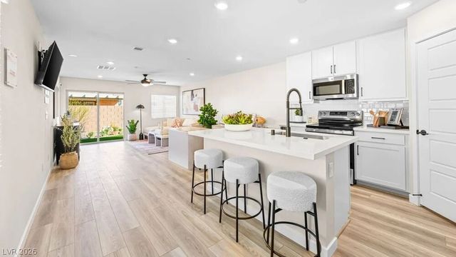 2200 Abraham Avenue, Las Vegas, NV 89106