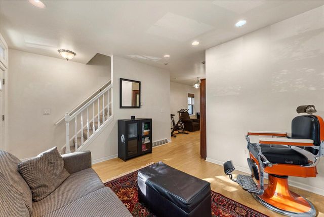 1751 N Franklin PLACE, Milwaukee, WI 53202