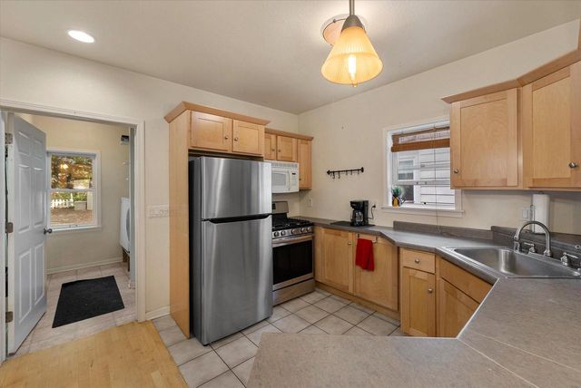 1751 N Franklin PLACE, Milwaukee, WI 53202