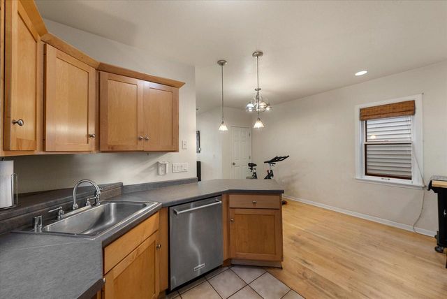 1751 N Franklin PLACE, Milwaukee, WI 53202