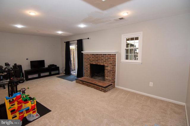 8230 LA FAYE CT, Alexandria, VA 22306